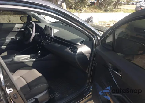 2018 Toyota C-Hr Xle z USA, uszkodzony, nr VIN JTNKHMBX2J1005209